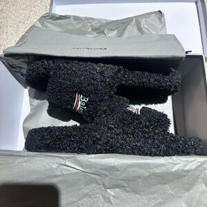 Balenciag fur slides